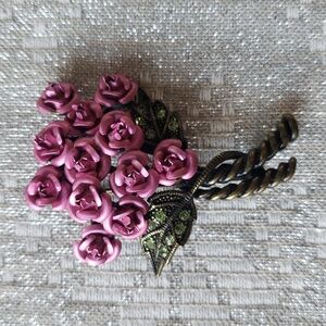 Avon Nina Ricci Dozen Pink Rose Bouquet Brooch Vintage